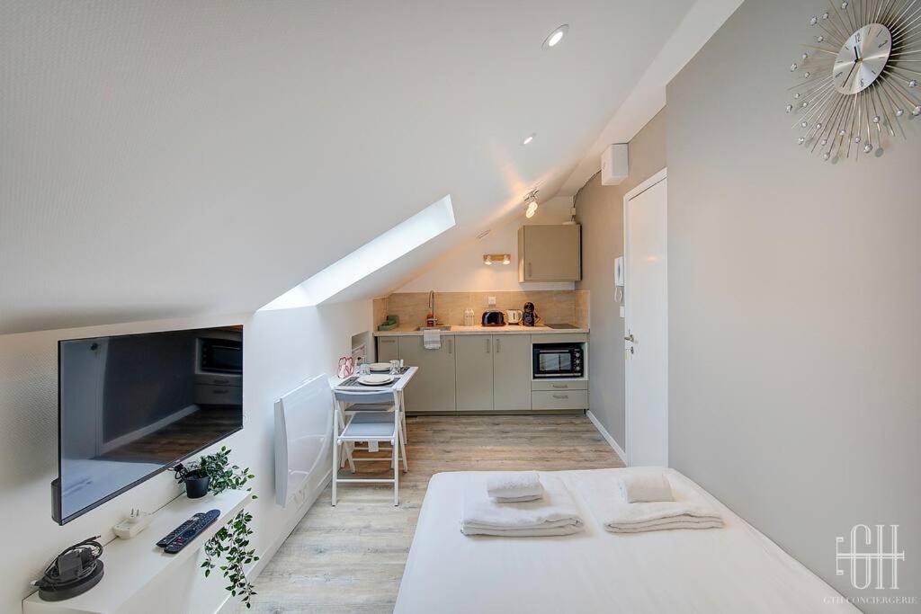 Sakura - Face Gare Apartman Tours Kültér fotó